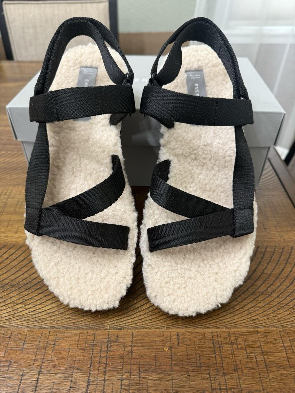 Everlane ReNew Teddy Sherpa Sport Sandals Black Women’s Sz 8 NIB Cozy Minimalist